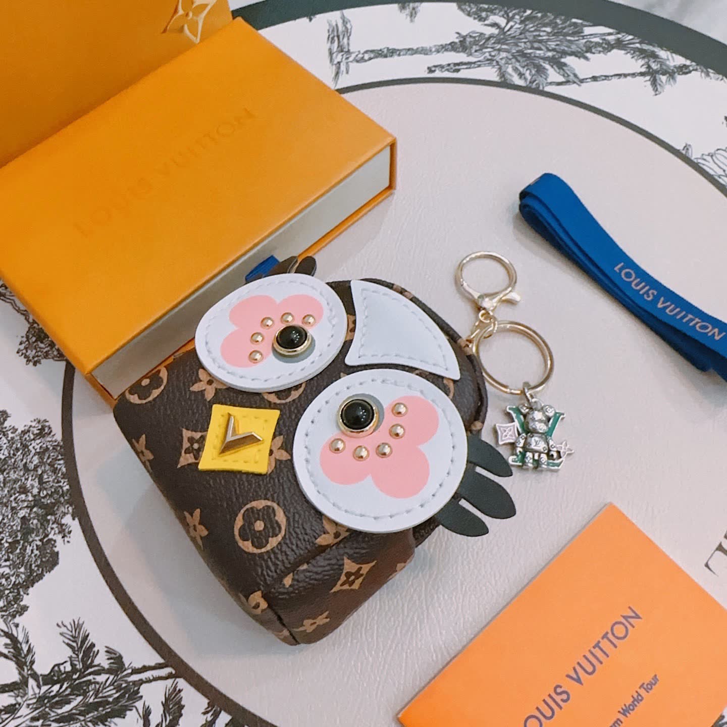 Louis Vuitton Owl Shaped Keychain Louis Vuitton Owl Shaped Keychain